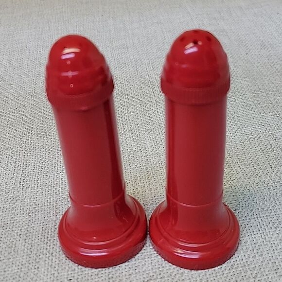 (6) Vintage Salt & Pepper Shaker Sets Plastic Bakelite Plus Extras - Picture 7 of 16